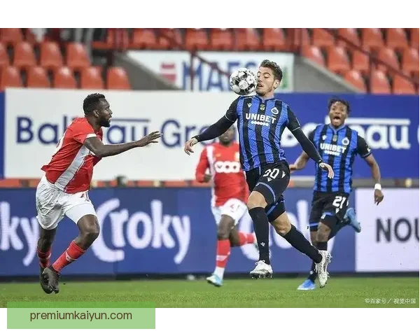 布鲁日在本赛季欧冠小组赛中表现稳健,展现出强大的竞争力与战斗精神。 布鲁日在本赛季欧冠小组赛中表现稳健,展现出强大的竞争力与战斗精神。